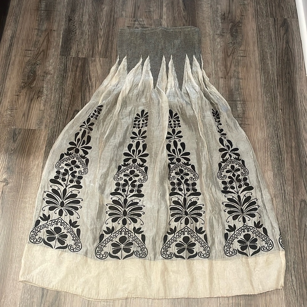 Strapless dress